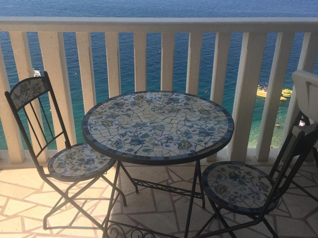 Apartments Lozina On The Beach Omis Ngoại thất bức ảnh